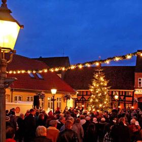 Jul på Adelgade i Bogense